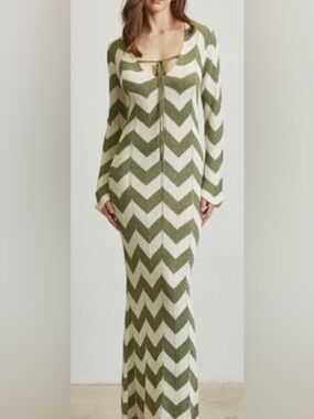 Metallic Olive & Cream Long Sleeve Chevron Knit Maxi Dress: M
